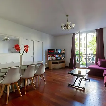 Apartment Arc De Triomphe View - Sleeps 7 - Elegant 1Br - Terrace *